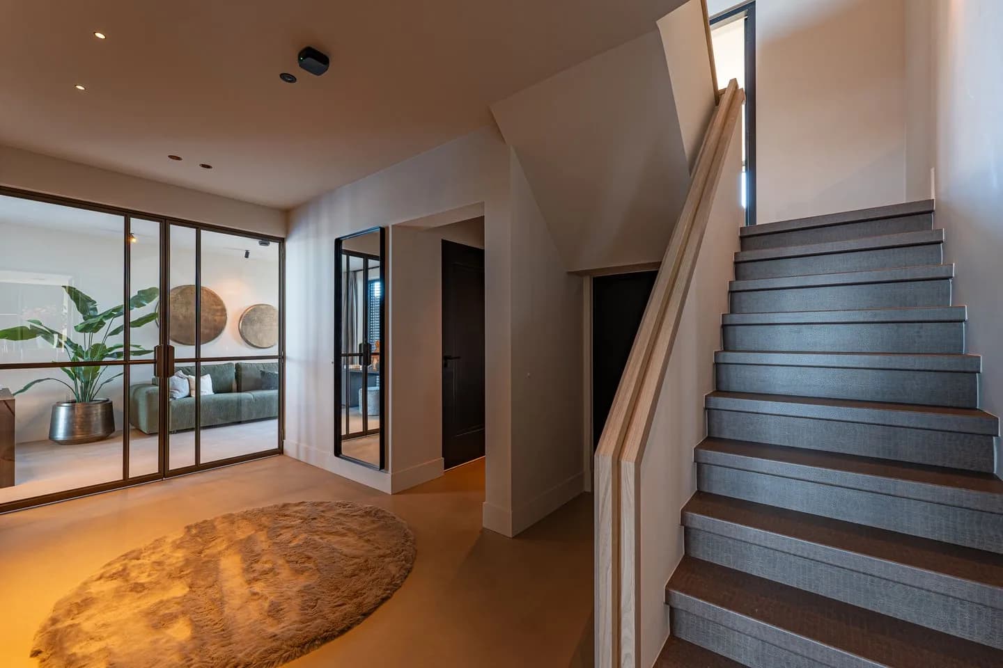 Interieur op maat met zicht en daglicht door Molen Architects