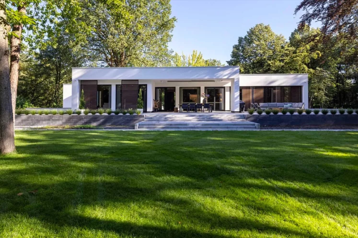 Volledig gerenoveerde villa in het bos bij Breda